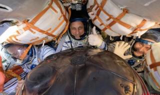 空间站为什么不掉下来 空间站为什么不掉下来